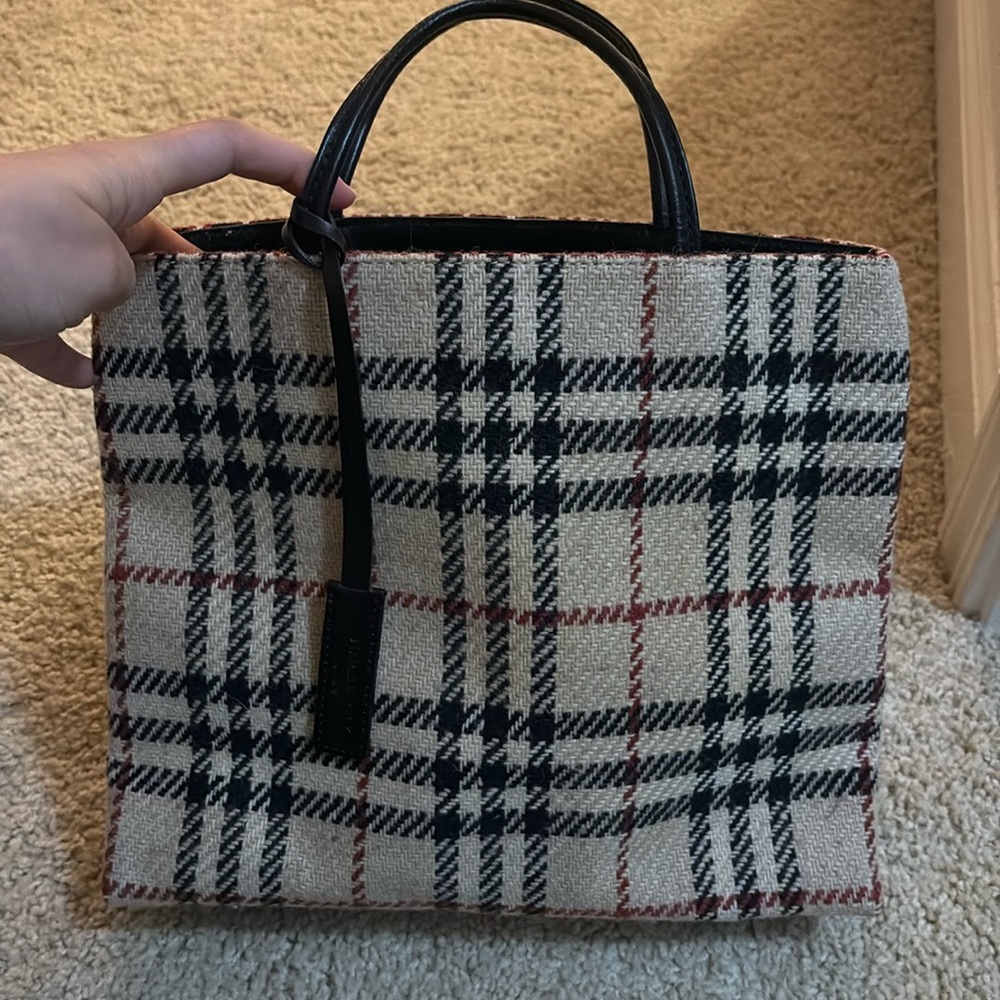 Burberry tote